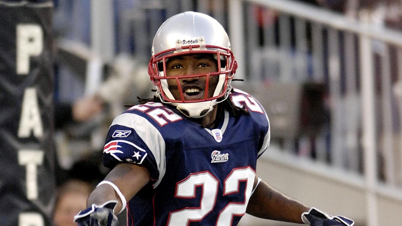 Asante-Samuel-New-England-Patriot-Bloomberg-News-photo-2
