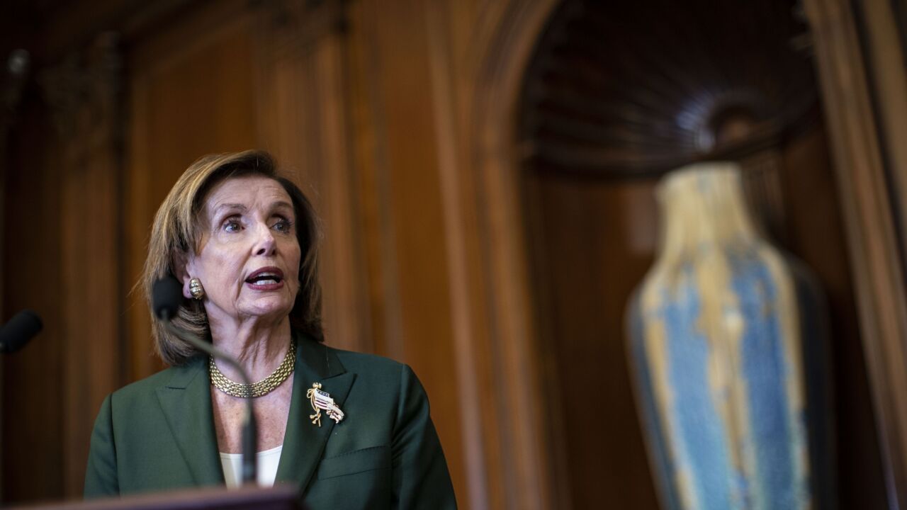 pelosi-nancy-congress-vase.jpg