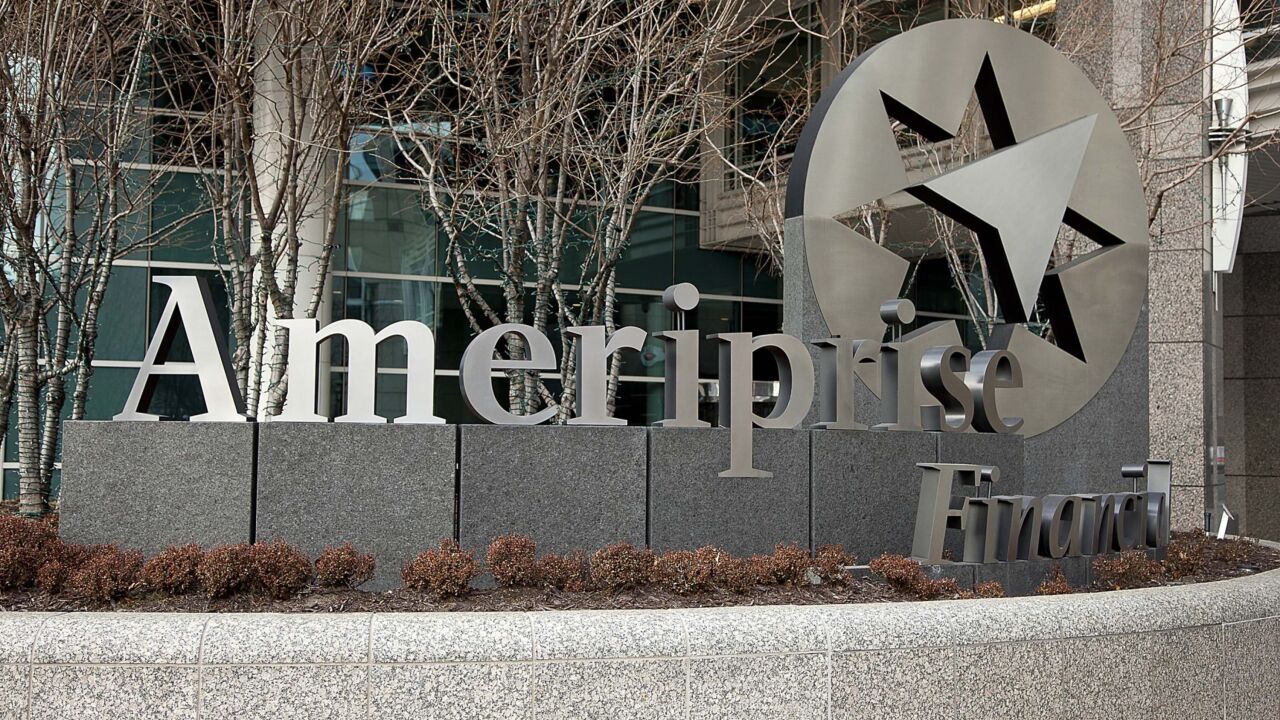 General Views Of Minneapolis