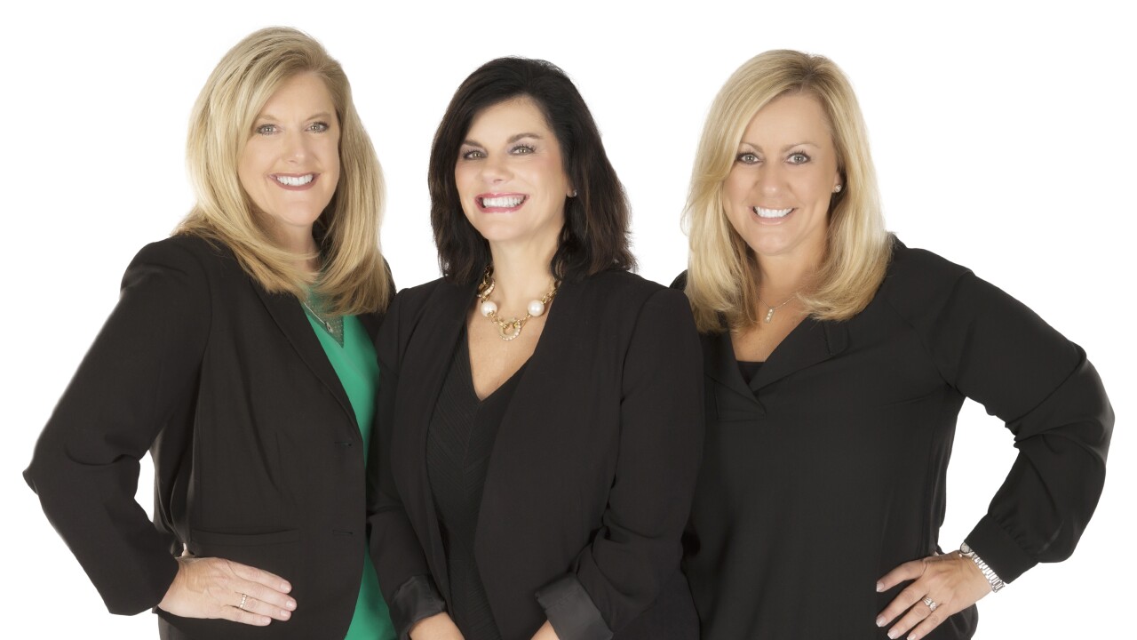 Ameriprise team Galin Wynn Crist, Erin Wynn Masters, Kirstin Wynn Moore