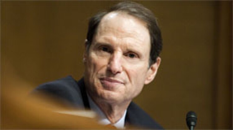 wyden-ron-bl072711-286.jpg