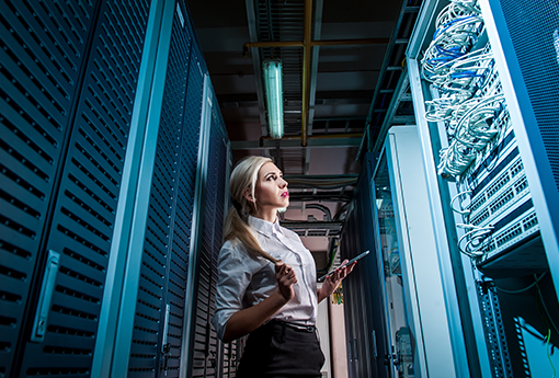 Data-warehouse-engineer.png