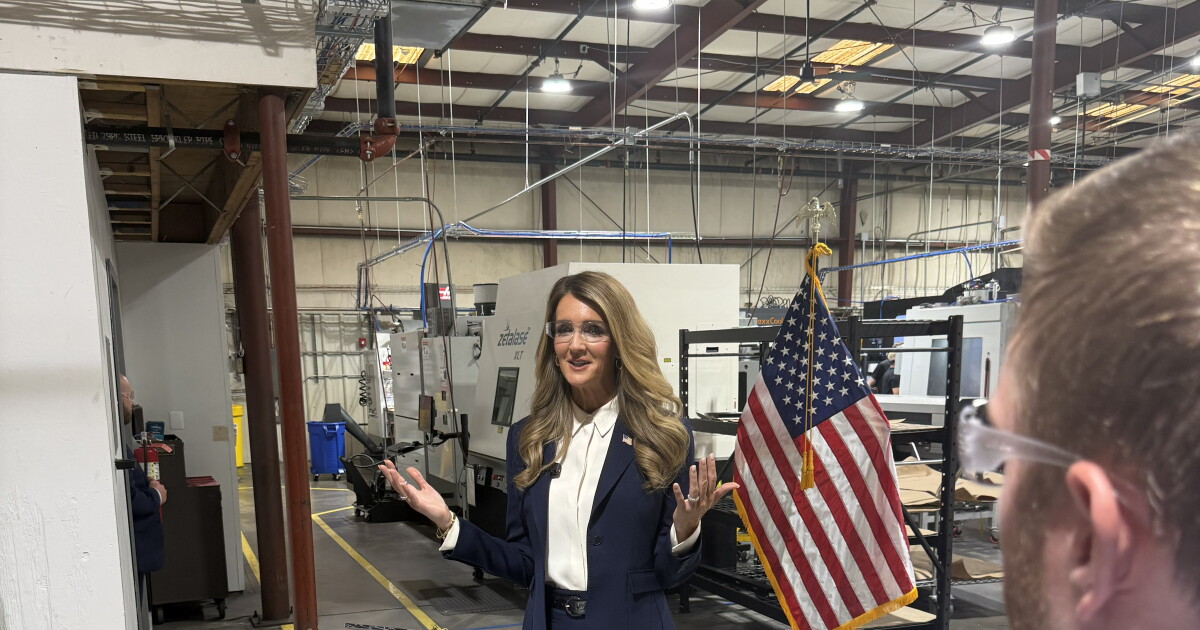 Photograph accompanying SBA's proposed size standards pour 114,500 firms into a fixed $182 billion set-aside pool