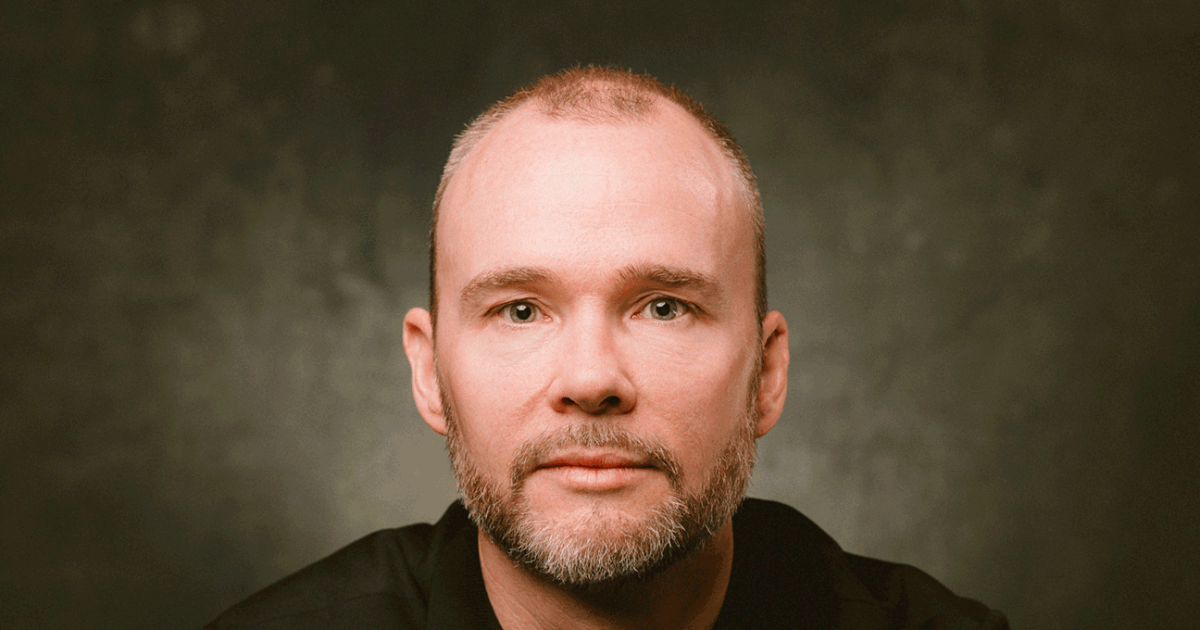 How a fat thumb and pizza led to a first responder niche How a fat thumb and pizza led to a first responder niche