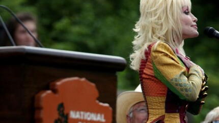 Dolly_Parton_Great_Smoky_Mountains_Park.jpg