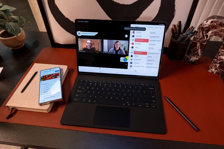 A Samsung Galaxy S22 Ultra 5G smartphone and Galaxy Tab S8 Ultra tablet ahead of the Samsung Unpacked event in San Francisco, California, U.S., on Tuesday, Feb. 1, 2022. Samsung Electronics Co. announced three new smartphones and three new tablets on Wednesday, upgrading its hardware lineup with new screen sizes, better cameras and more storage to better compete with Apple Inc. Photographer: David Paul Morris/Bloomberg