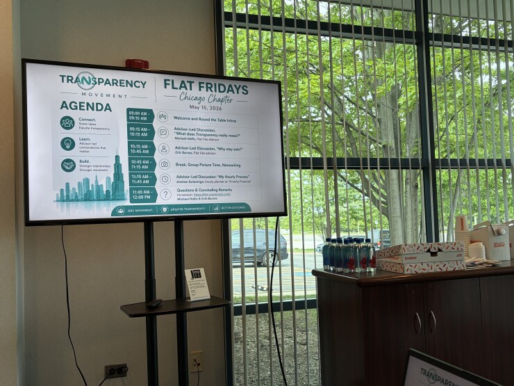 A dozen planners and other professionals in the field met last week outside Chicago as part of a new regular meeting for members of the Transparent Advisor Movement.