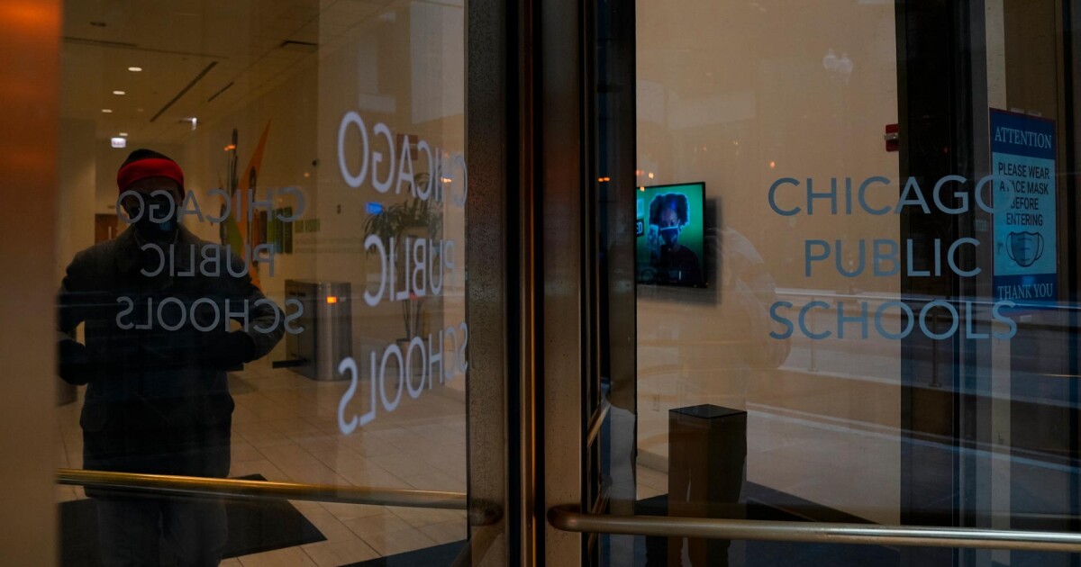 Federal grant uncertainty adds to Chicago schools' stress Federal grant uncertainty adds to Chicago schools' stress