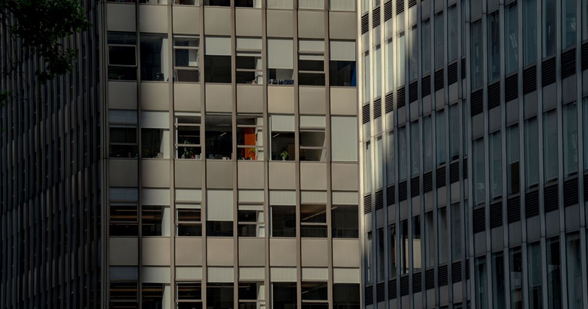 The incredible shrinking office market tests New York City The incredible shrinking office market tests New York City