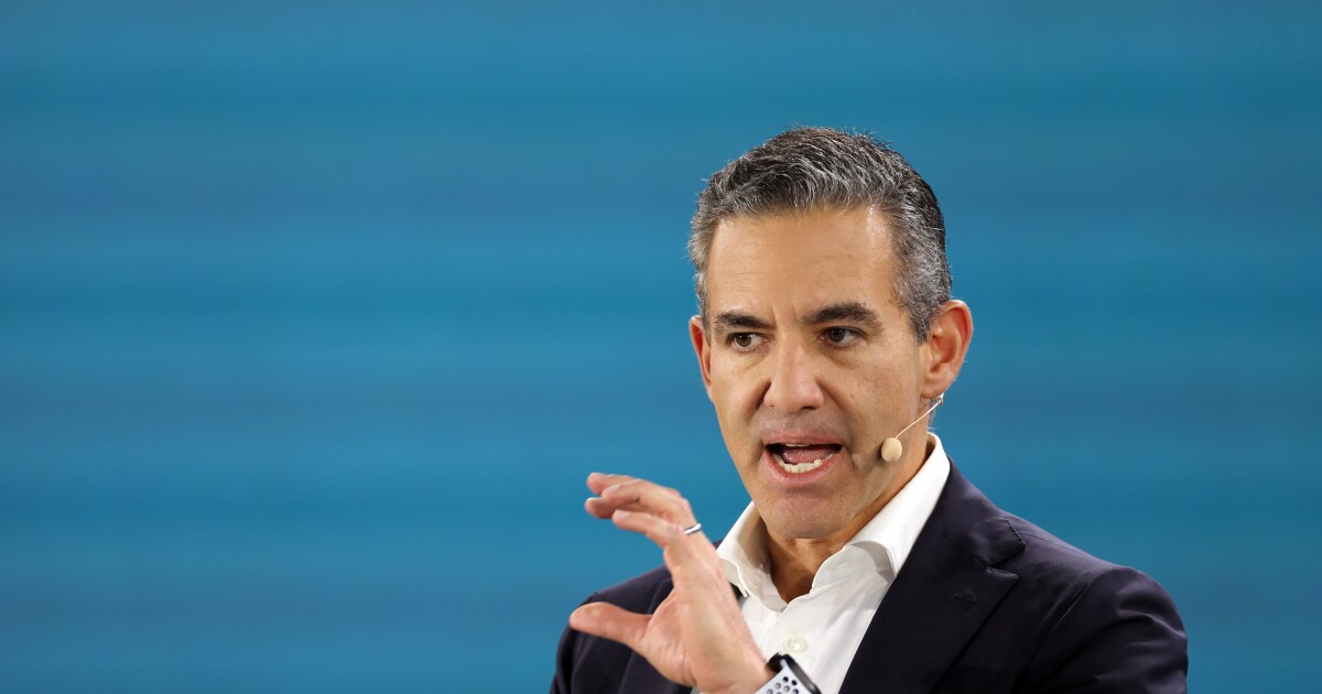 Billionaires warn of private credit risks Billionaires warn of private credit risks