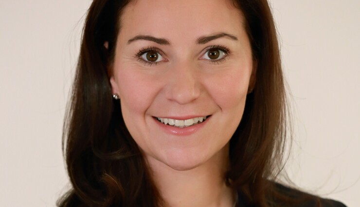 Lauren Saporito Headshot 3.jpg