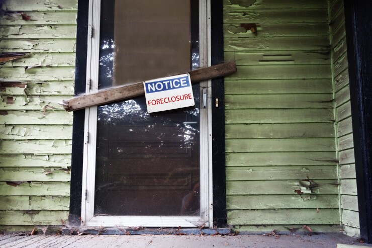 foreclosure-0818-adobe.jpg