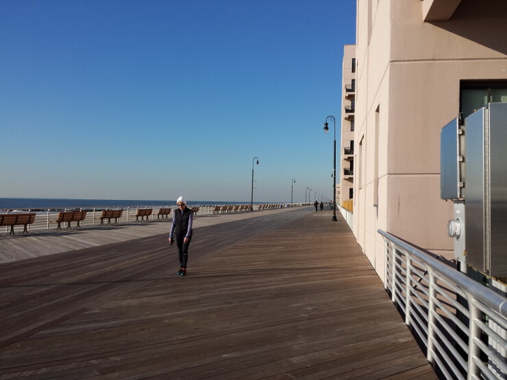 LongBeachNYWikiCommons2013.jpg