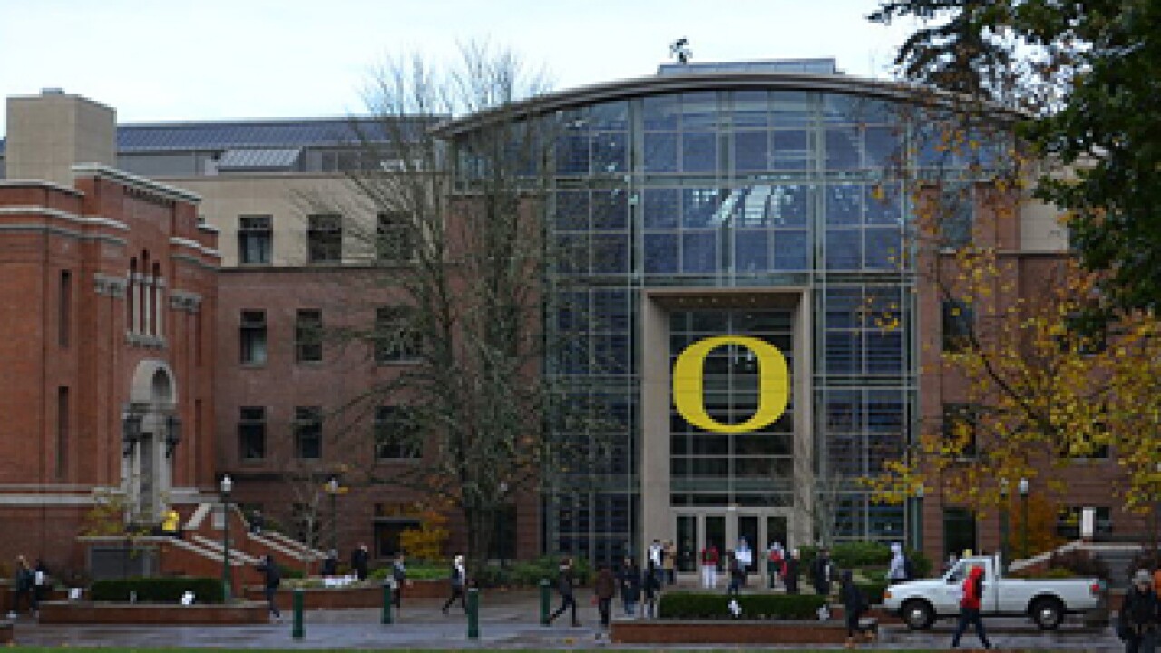 800px-lillis-complex-university-of-oregon.jpg