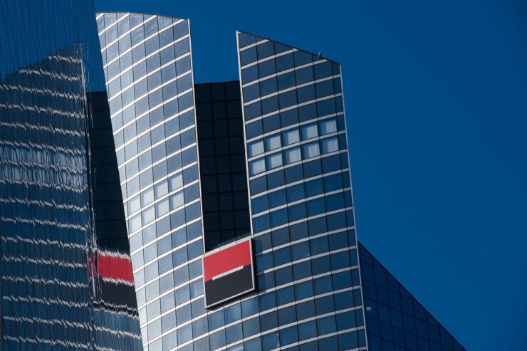 Societe General SA Headquarters and Bank Branches Ahead of Earnings