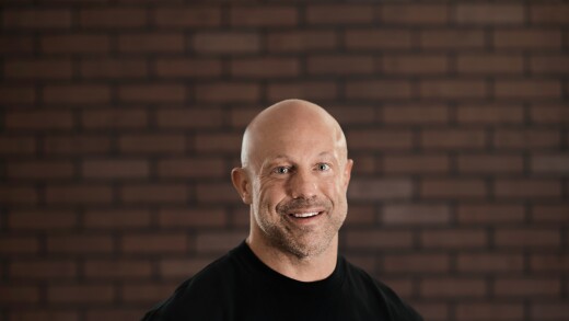 Ron Leonhardt Headshot CrossCountry Mortgage