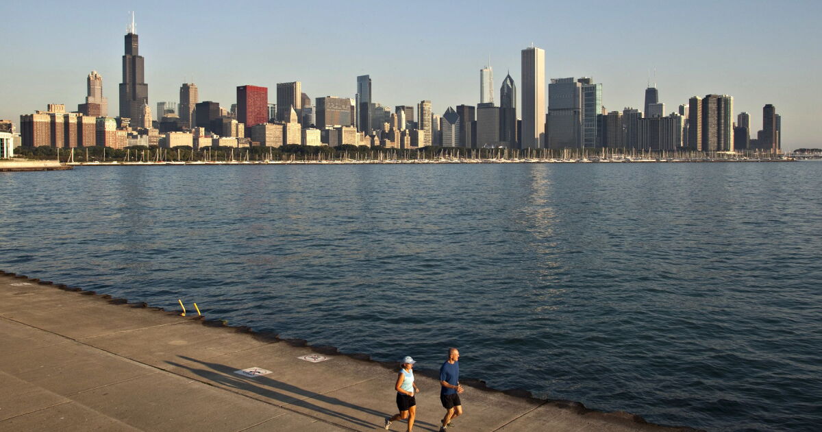 Illinois officials unveil proposals to widen regulatory powers