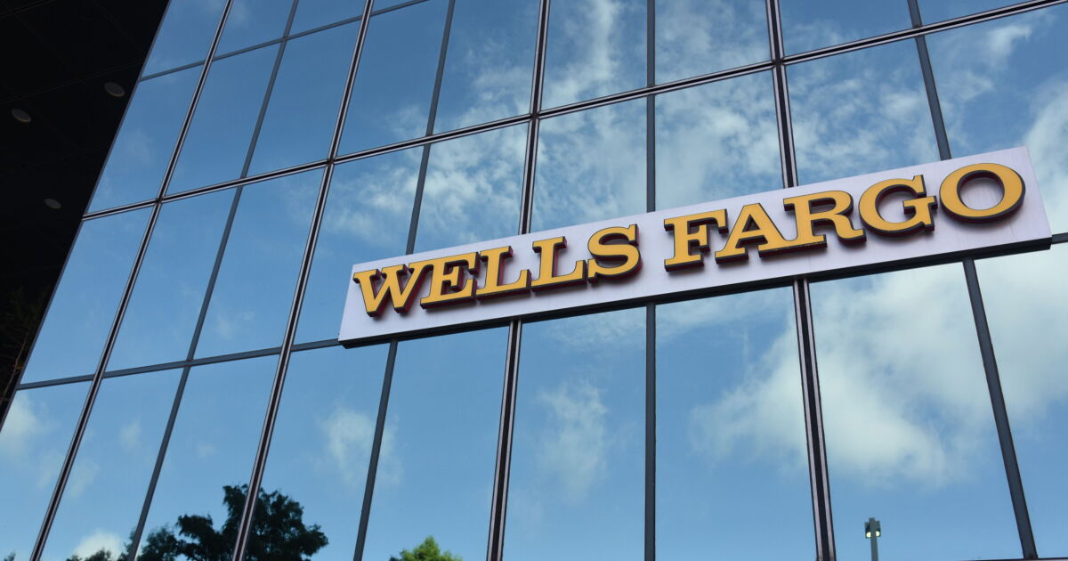 Wells Fargo-SEC settlement on advisory fees underscores M&A challenges