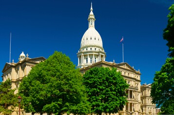 michigan-state-capitol-istock-000048269656-full.jpg