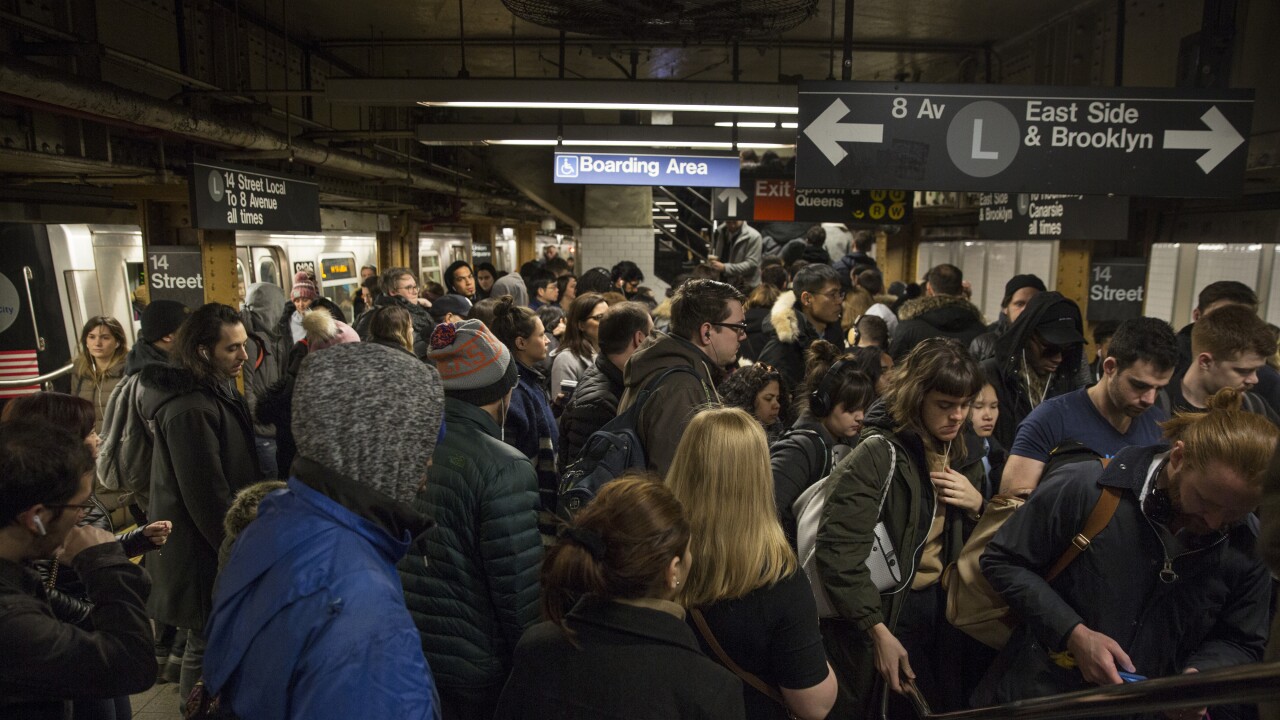crowded NYC subway platform