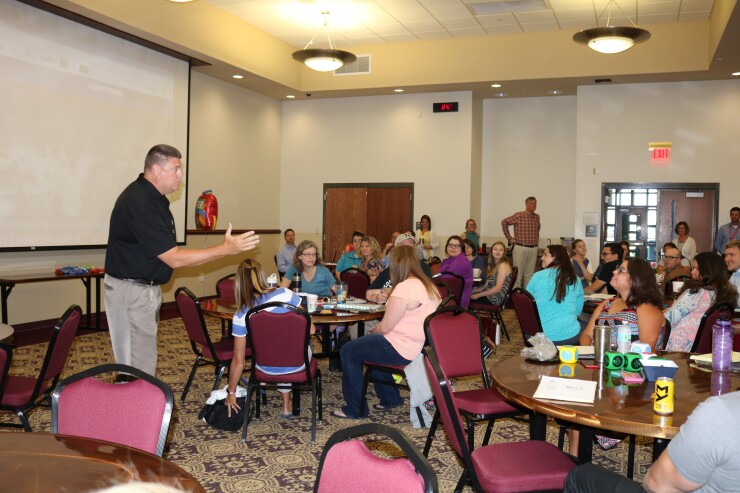 Kevin-hub-scott-county-ky-superintendent-2017