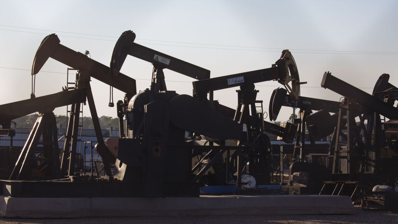 oil-pump-jacks-oklahoma-bl-20200925