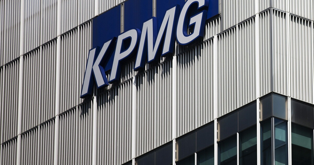 KPMG weighs merging UK and Swiss accounting arms to boost growth KPMG weighs merging UK and Swiss accounting arms to boost growth