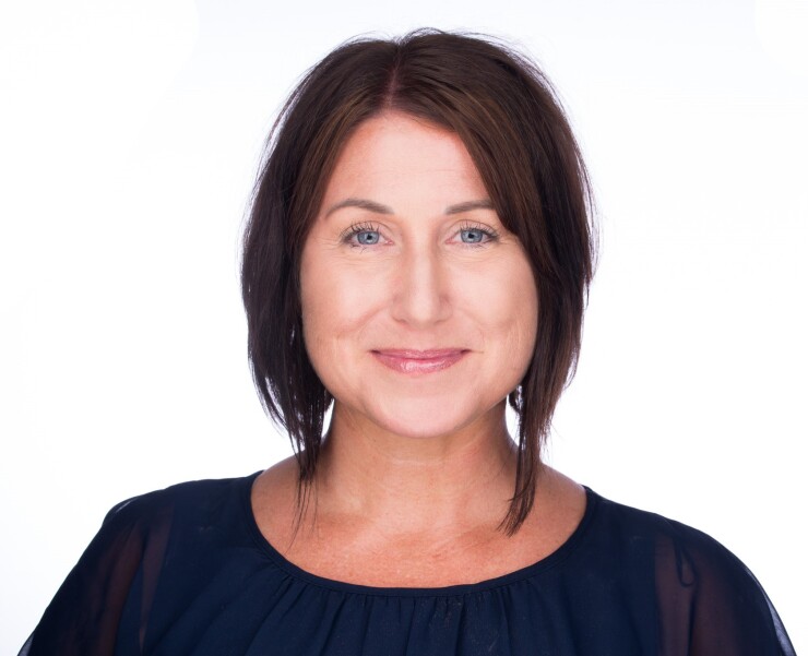 Sara Avery_headshot.jpg