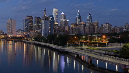 A picture of the Philadelphia skyline.