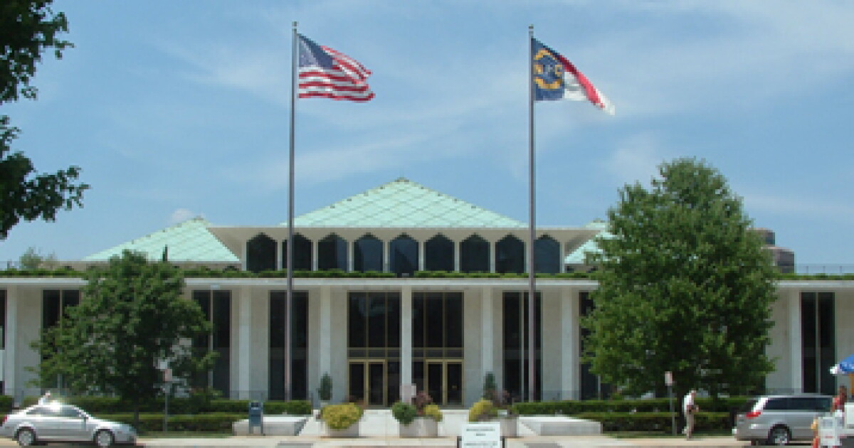 North Carolina bill aims to fix CPA shortage, licensure North Carolina bill aims to fix CPA shortage, licensure