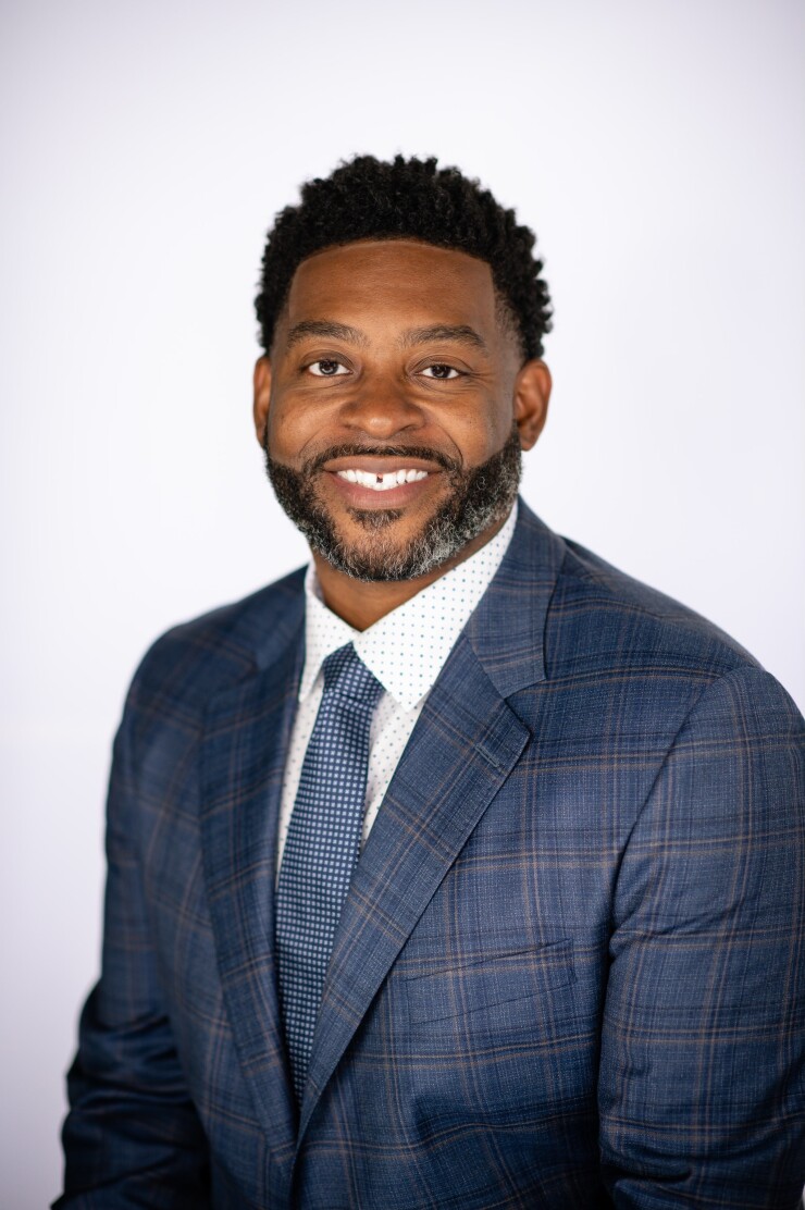 di-pie-dimitrius-king-012623