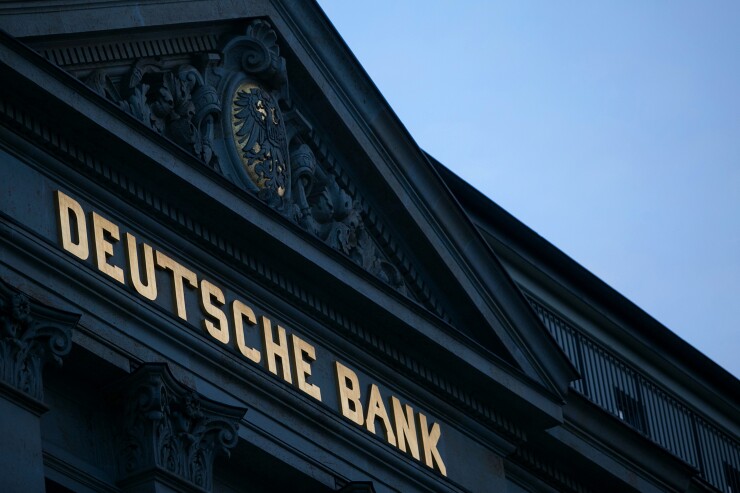 Deutsche-Bank-fancy-building-Bloomberg-News