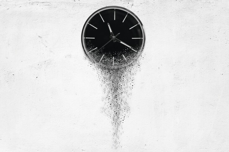 Disintegrating clock