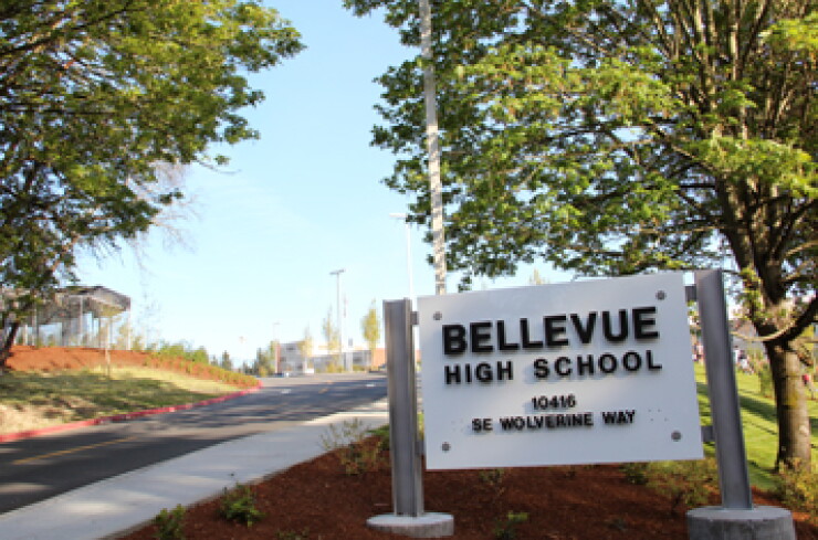 bellevue-hs-sign-357.jpg