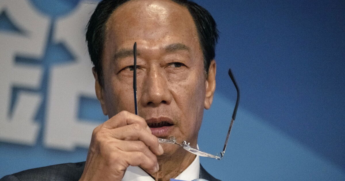 China rattles foreign firms again with arrests, Foxconn probe China rattles foreign firms again with arrests, Foxconn probe