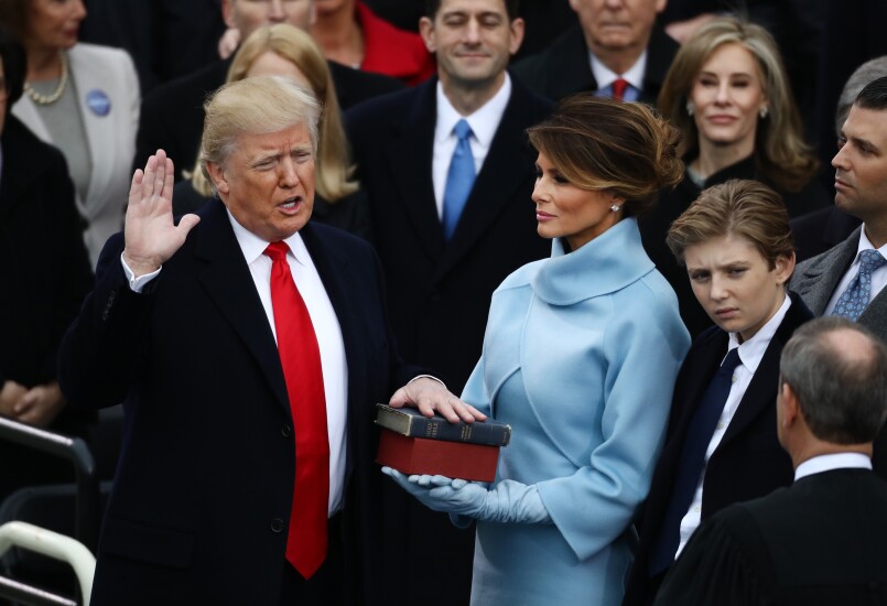02-trump-bl.jpg