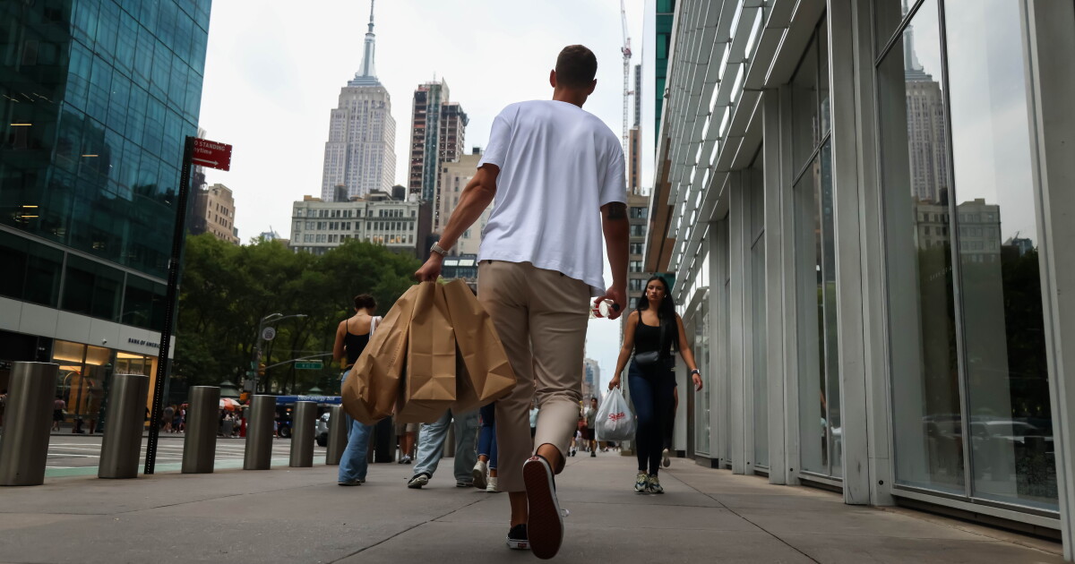New Yorkers face likely tax hikes no matter who becomes mayor New Yorkers face likely tax hikes no matter who becomes mayor