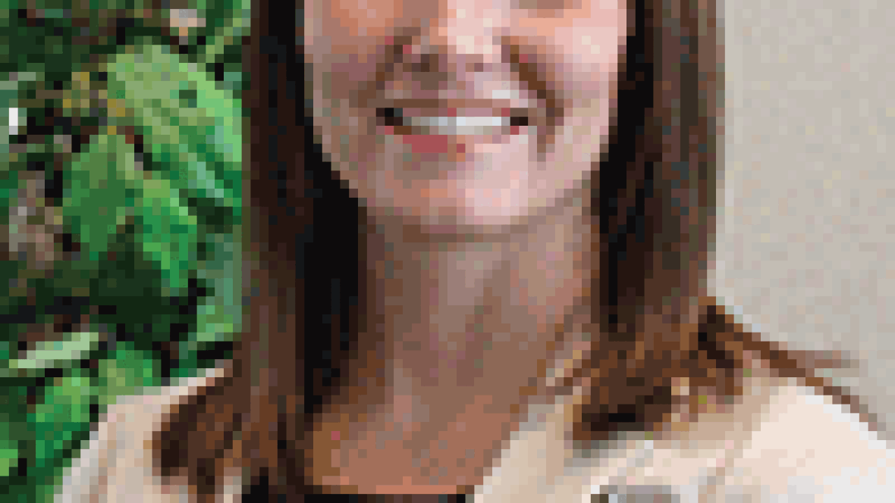 kristen-hinton.gif