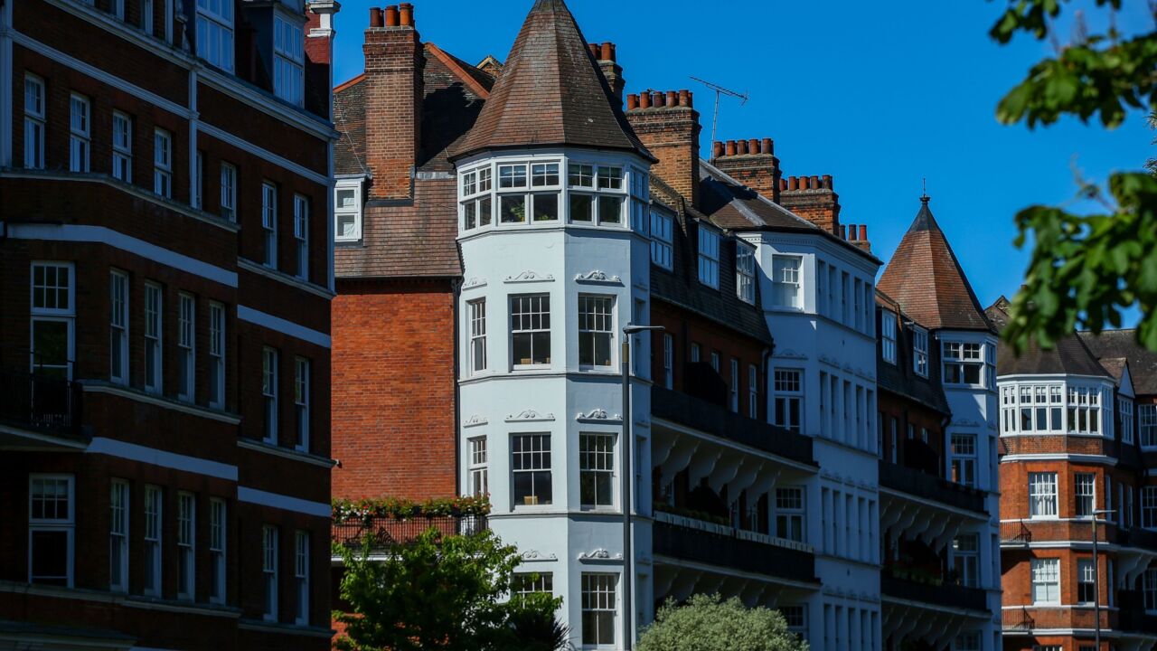 London Luxury Property as Virus Hits Sales