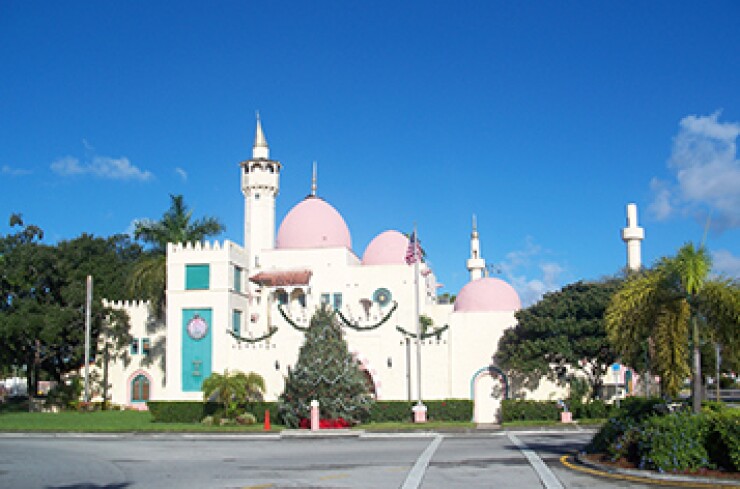 opa-locka-city-hall-credit-creative-commons.jpg