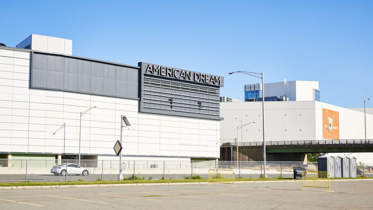 American Dream mall in New Jersey gets construction lender lifeline | Bond  Buyer