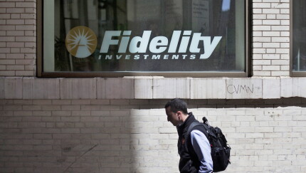 fidelity-investments-window-bloomberg