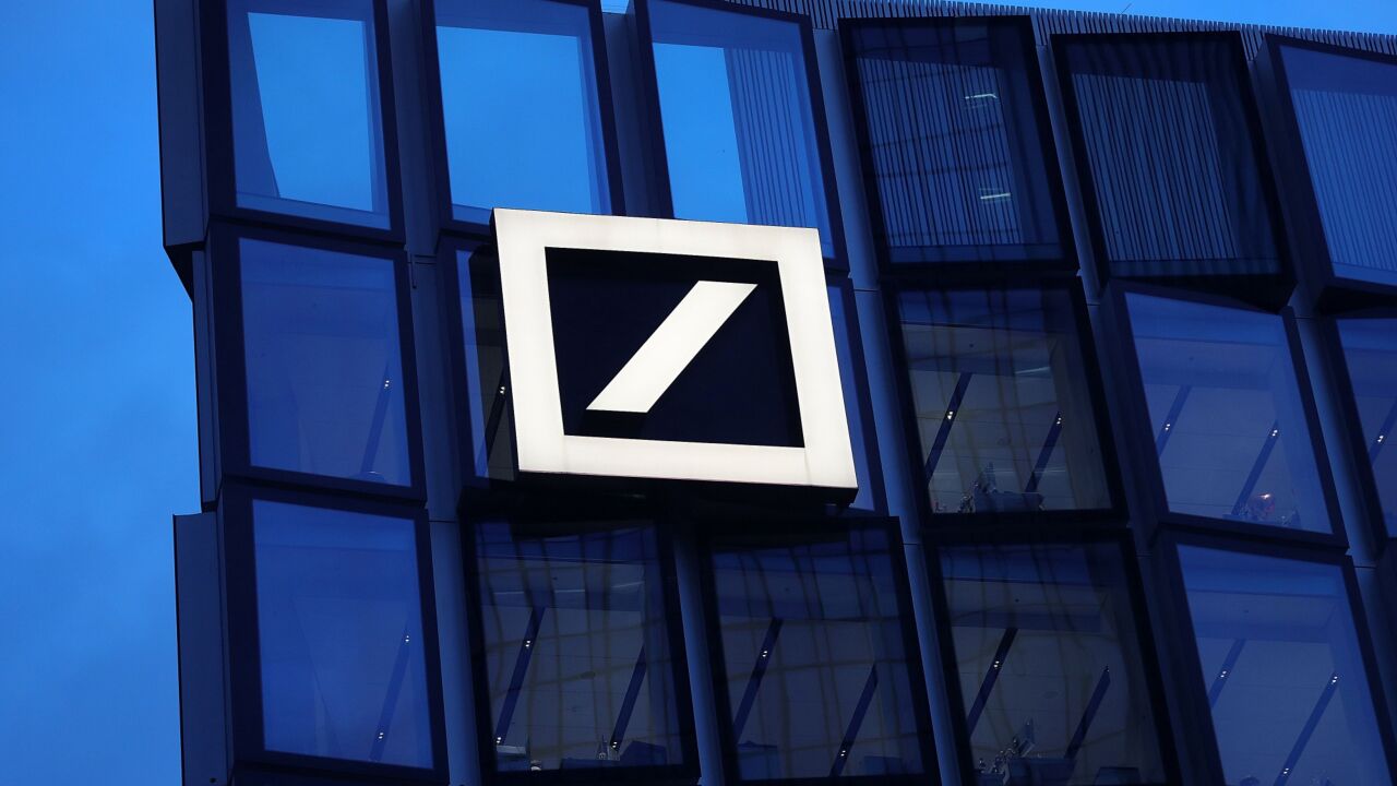 Deutsche Bank AG Said to See Mid-Year Merger If Turnaround Fails