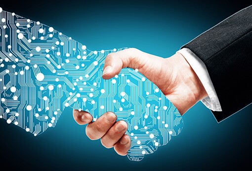 Data-Teams-Bridge-the-Gap-Between-IT-and-Business.jpg