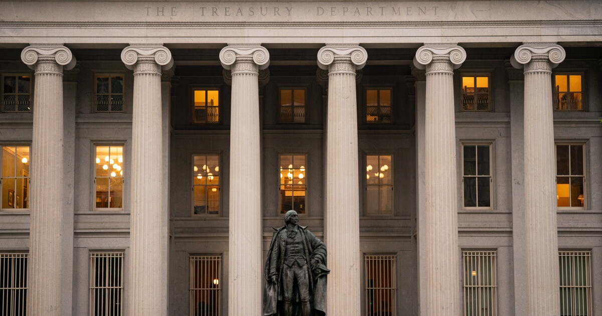 U.S. signals steady debt sales to 2027, offers 'subtle change'