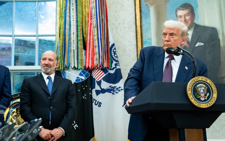 Trump, Apple Announce Fresh $100 Billion US Investment