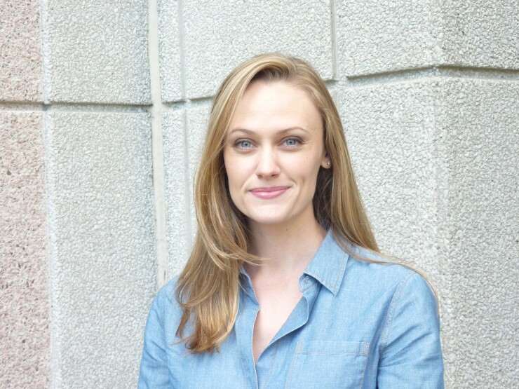 Lana Mellis Headshot 2016.jpeg