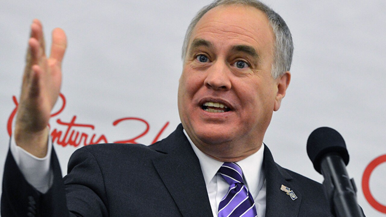 "The markets have seen an improvement over the past quarter, but some volatility remains. Economic opinions are mixed about the year ahead and uncertainty persists," says state Comptroller Thomas DiNapoli.