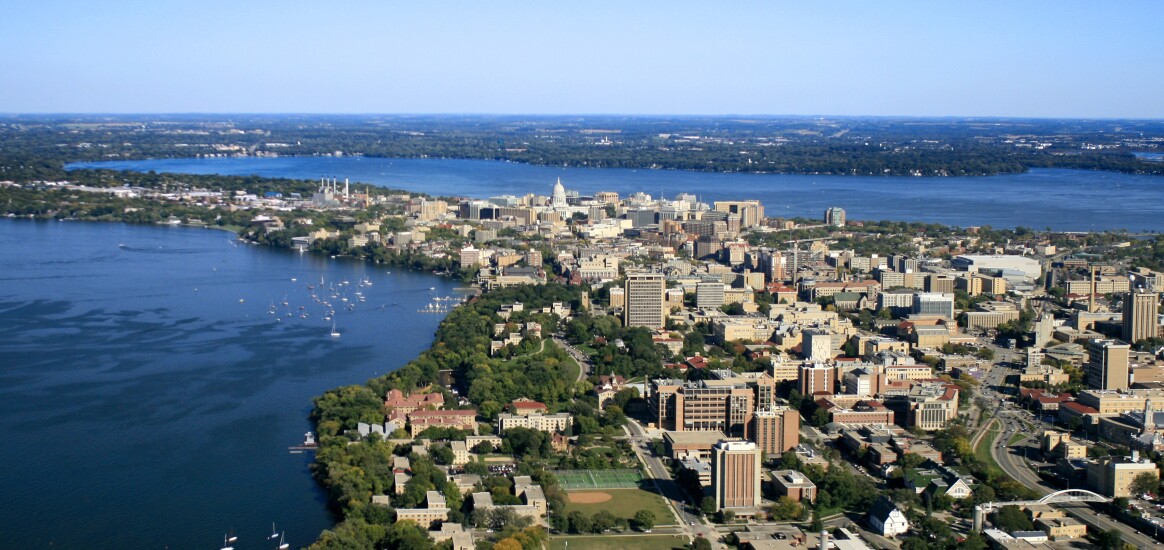 Madison, Wisconsin, featuring the state capitol