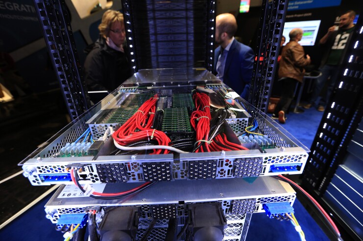 di-server-stock-11917